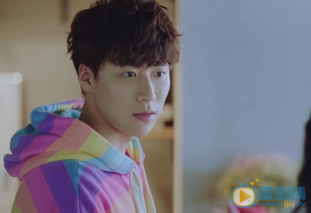 初戀那件小事方曉越是由誰飾演的？她的結局怎么樣？