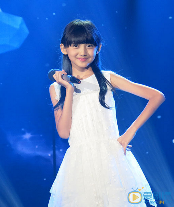 漂亮的李慧珍小時候的李慧珍是誰演的?曲芷含個人資料簡介