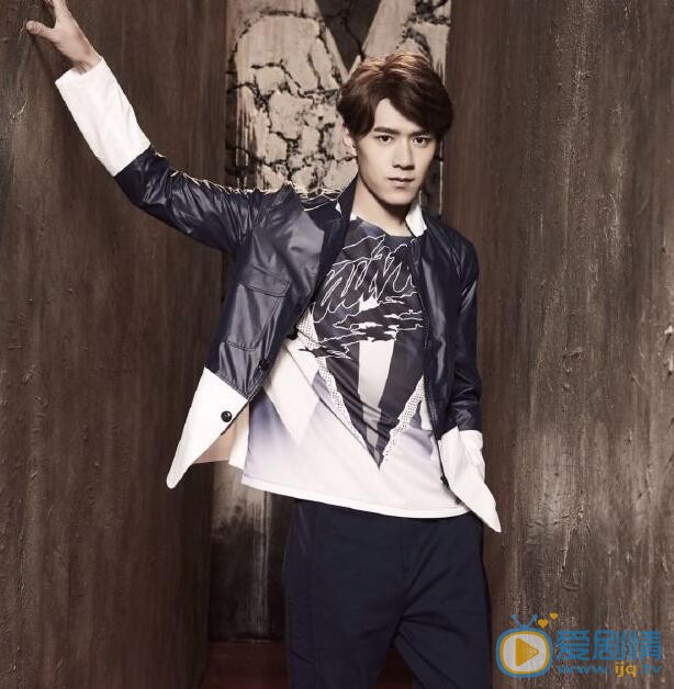 易柏辰寫真 易柏辰個人資料介紹