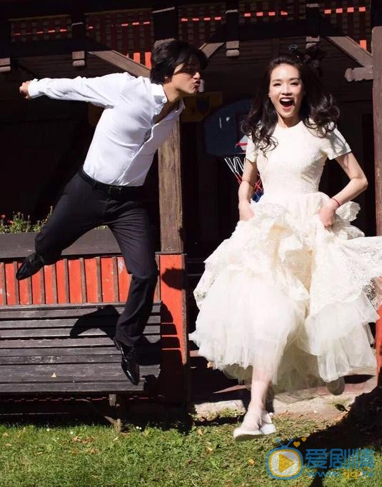 舒淇與馮德倫婚紗照