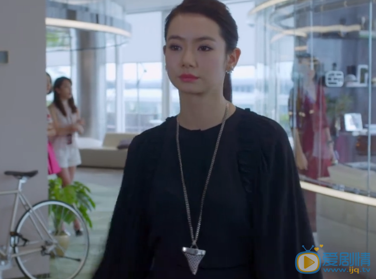  你好喬安戚薇的服裝都是什麼牌子的？喬安服裝造型介紹