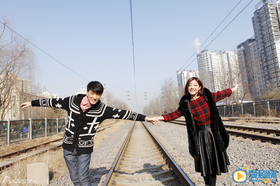 《想明白了再結婚》熱播 任東霖與鄧家佳飾演情侶引觀眾爆笑連連