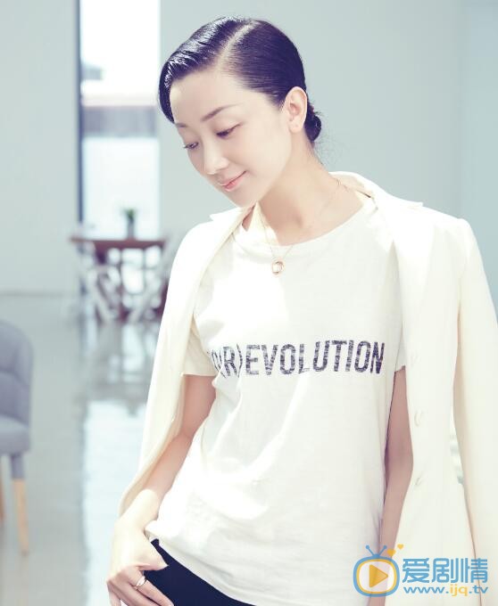 將軍在上趙太妃是誰演的?趙太妃扮演者張瑤個人資料及生活寫真照欣賞