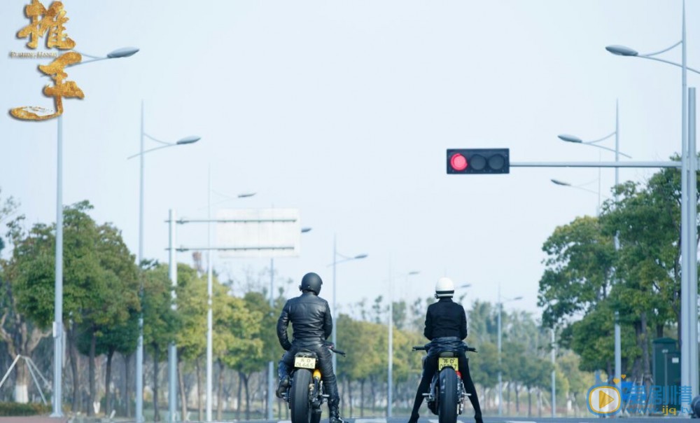 推手大結局柳青陽大膽求婚陳一凡 幸福的走到了一起