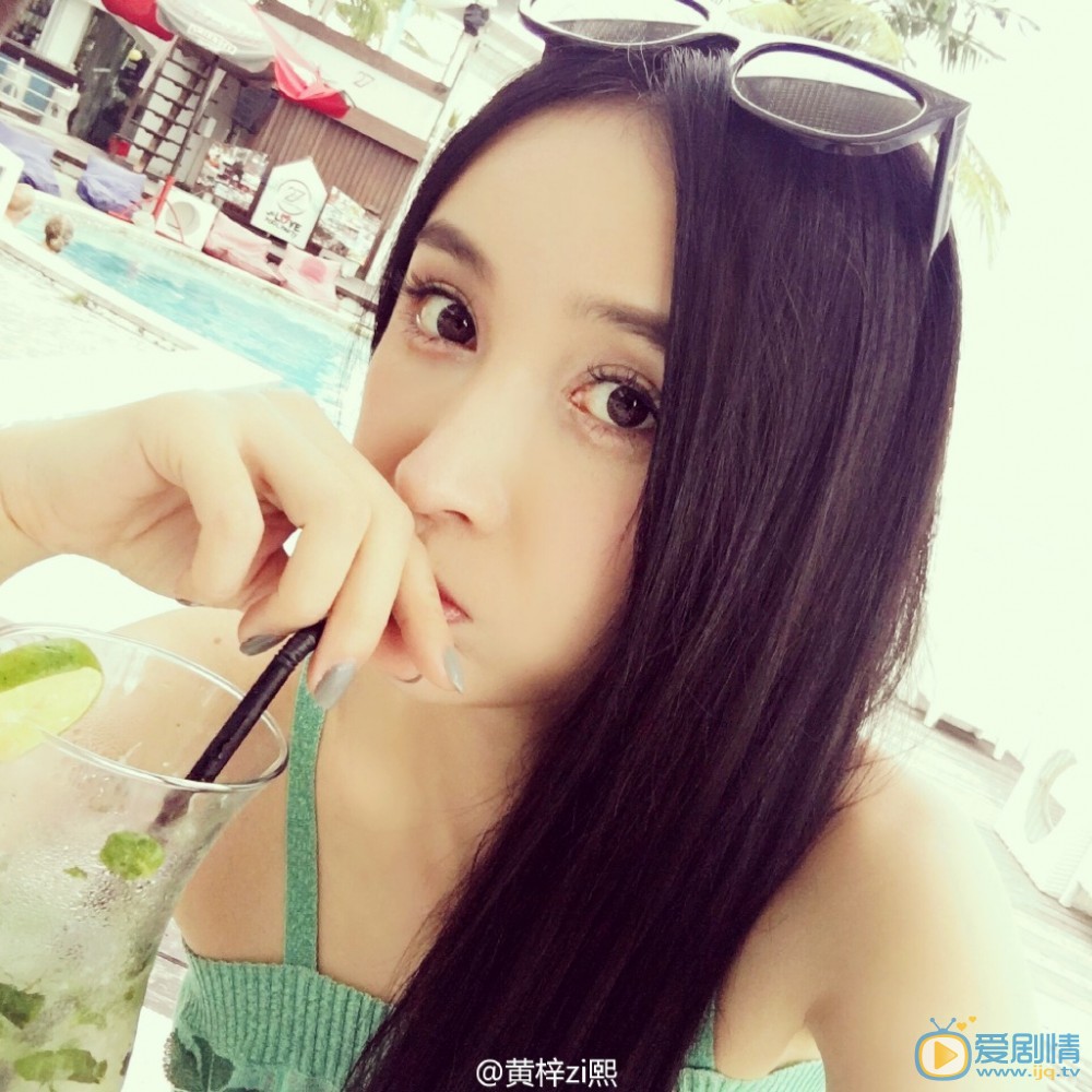 老九門莫測扮演者黃梓熙寫真及生活照欣賞