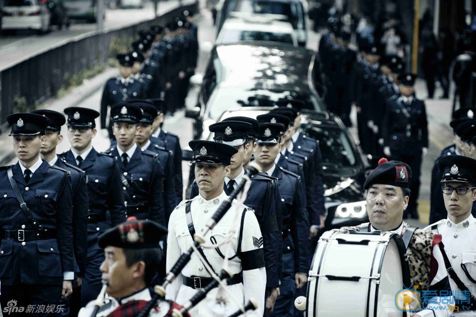 郭富城楊采妮《寒戰2》殺青 《寒戰2》劇照搶先看  “送戰友”大場面戲1 《寒戰2》的最後一場重頭戲“送戰友”曝光，郭富城穿警服現身，同時《寒戰2》正式殺青。