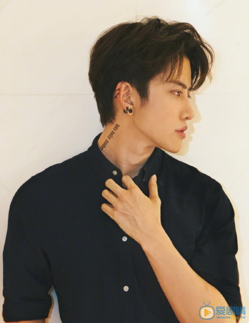 游泳先生白泳澤是誰扮演的?白泳澤扮演者Mike個人資料、寫真及生活照欣賞