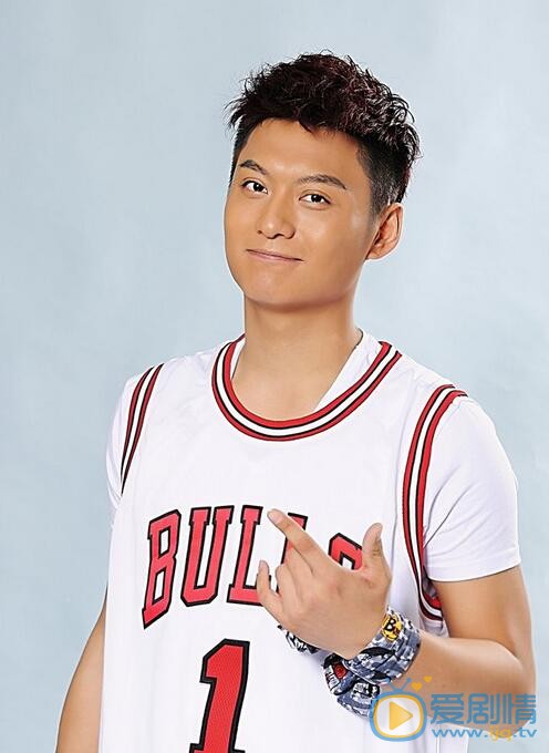  秋收起義毛澤東是誰演的？毛澤東扮演者侯京健個人資料及寫真生活照欣賞