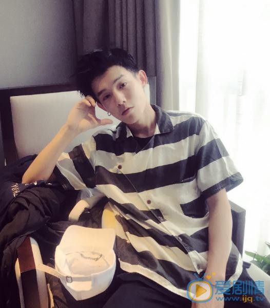 鳳囚凰何戢是誰演的？鳳囚凰何戢扮演者朱戩個人資料、寫真及生活照欣賞