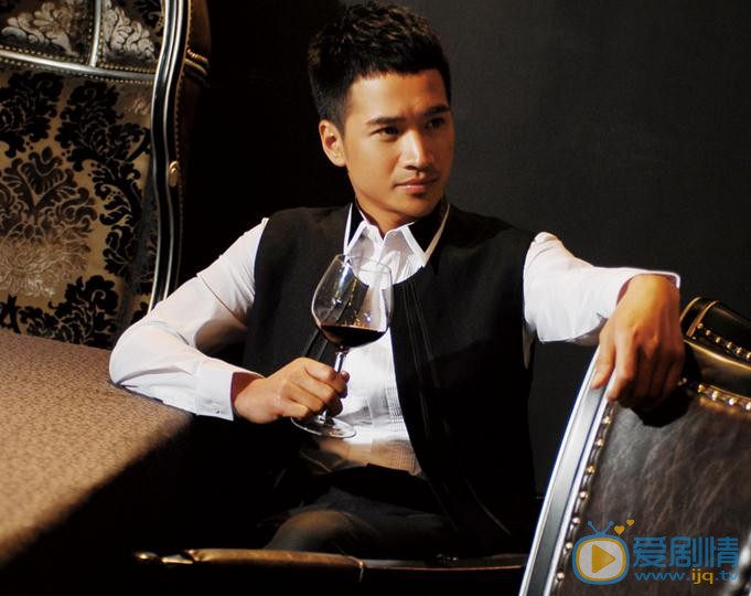 何晟銘個人資料簡介 何晟銘寫真生活照