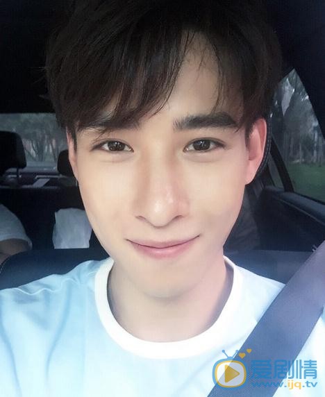 《擊劍小子冷子峰》邵康是誰扮演的？邵康扮演者吳昊澤個人資料、寫真及生活照欣賞