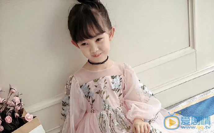 何昕苪個人資料簡介 何昕苪個人經歷 何昕苪寫真圖片