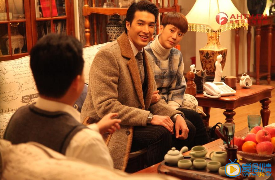 大貓兒追愛記裴格肩膀上MM是什麼意思？