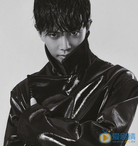 任嘉倫和景甜是什麼關係？任嘉倫家庭背景大揭秘