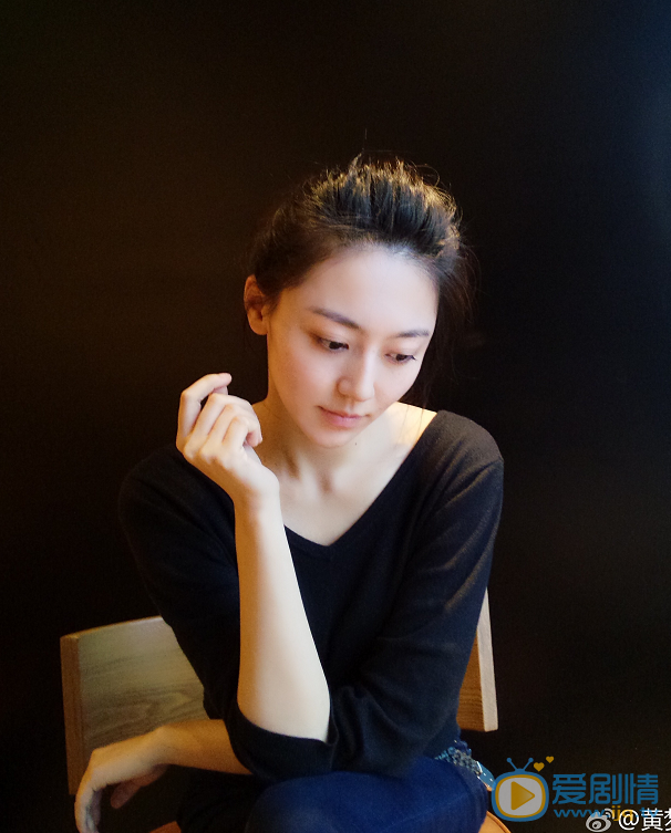 三生三世十里桃花素錦是誰演的？素錦扮演者黃夢瑩個人資料簡介