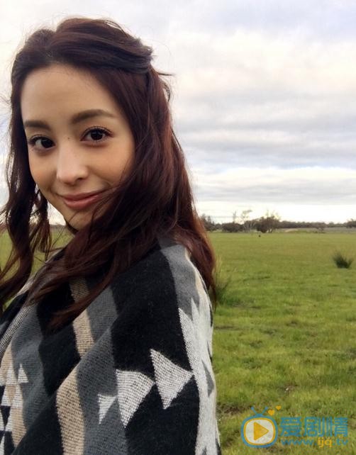 一路繁花相送紀若櫟是誰扮演的？紀若櫟扮演者莫允雯個人資料、寫真及生活照欣賞