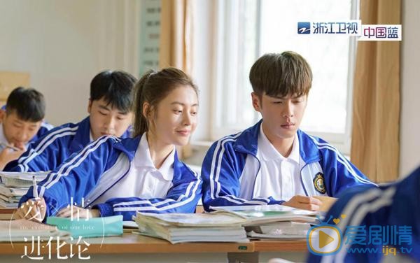 愛情進化論艾若曼鹿飛最後有沒有在一起？艾若曼鹿飛結局怎么樣？