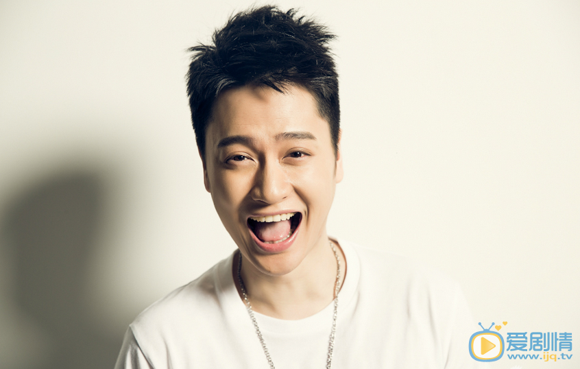  歡樂頌2曲連傑是誰演的？曲連傑扮演者郭曉然個人資料生活照欣賞