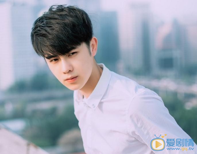 王彥彬個人資料簡介 王彥彬寫真