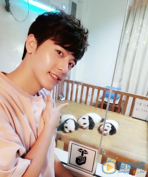 鳳囚凰花錯是誰演的？花錯扮演者李宗霖個人資料、寫真及生活照欣賞