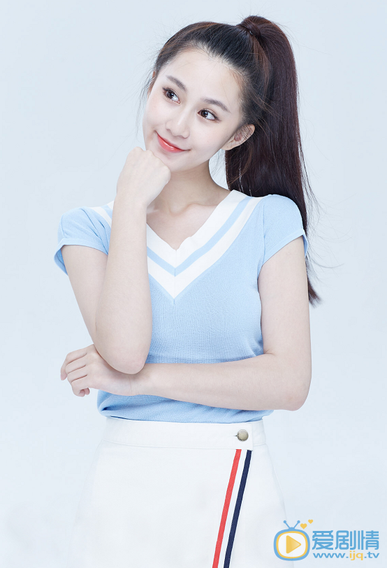  微微一笑很傾城小雨妖妖是誰演的？小雨妖妖扮演者劉穎倫個人資料及寫真生活照欣賞