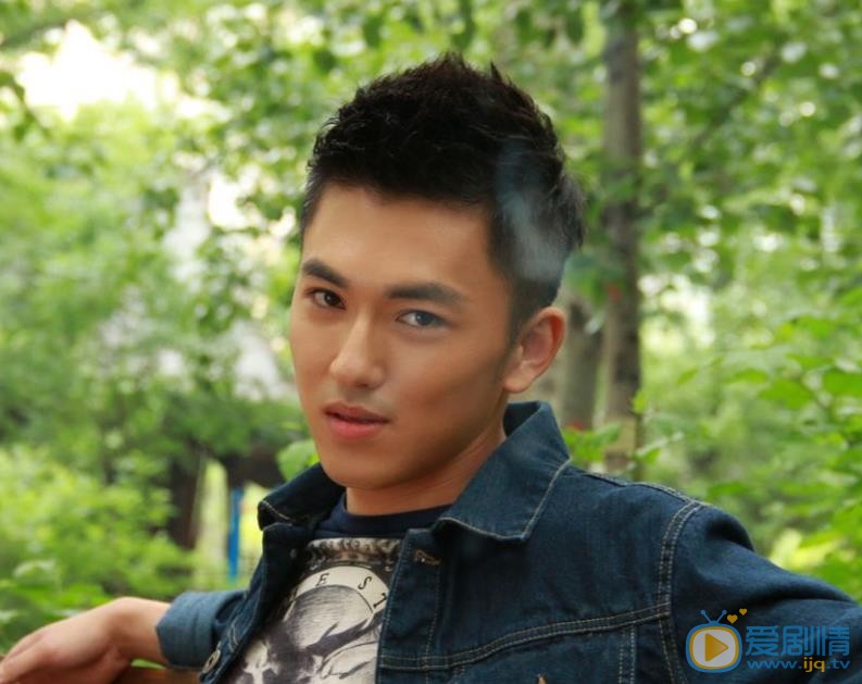 幕後之王凱文是誰扮演的？幕後之王凱文扮演者鄔立朋個人資料、寫真生活照