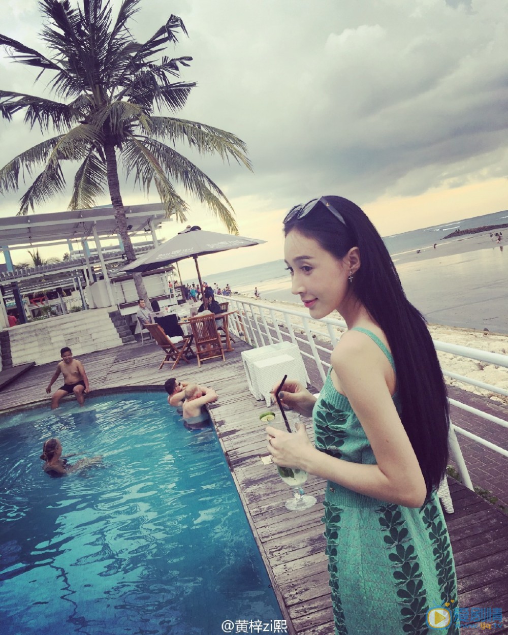 老九門莫測扮演者黃梓熙寫真及生活照欣賞