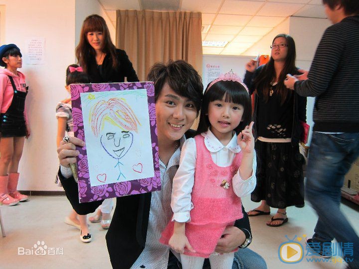 檸檬初上妙妙扮演者謝語恩寫真及生活照欣賞