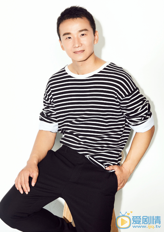 郜峰個人資料簡介 郜峰演藝經歷  郜峰帥氣寫真圖片