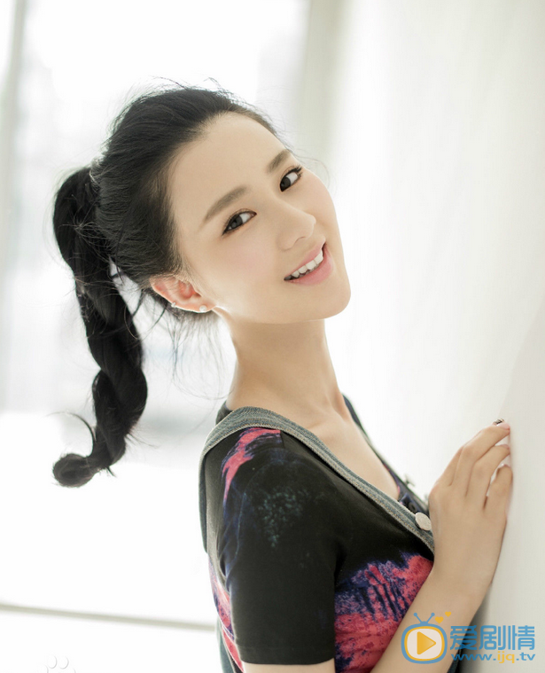 微微一笑很傾城小雨妖妖是誰演的？小雨妖妖扮演者劉穎倫個人資料及寫真生活照欣賞