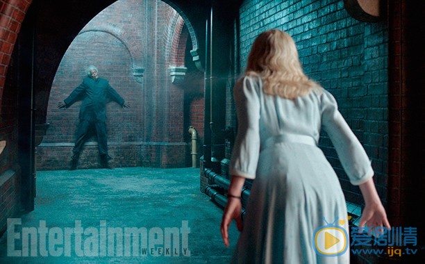 佩小姐的奇幻城堡發布幕後照  再現孤兒院詭異日常