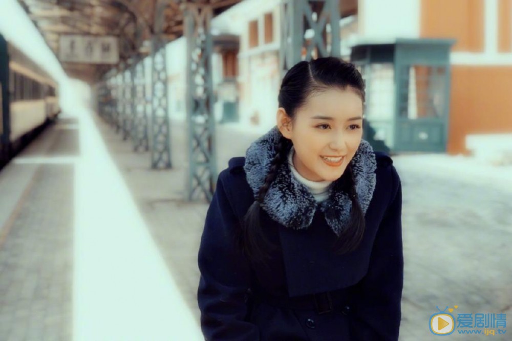 天坑鷹獵小紅果是誰演的？小紅果扮演者蔣依依個人資料、寫真及生活照欣賞