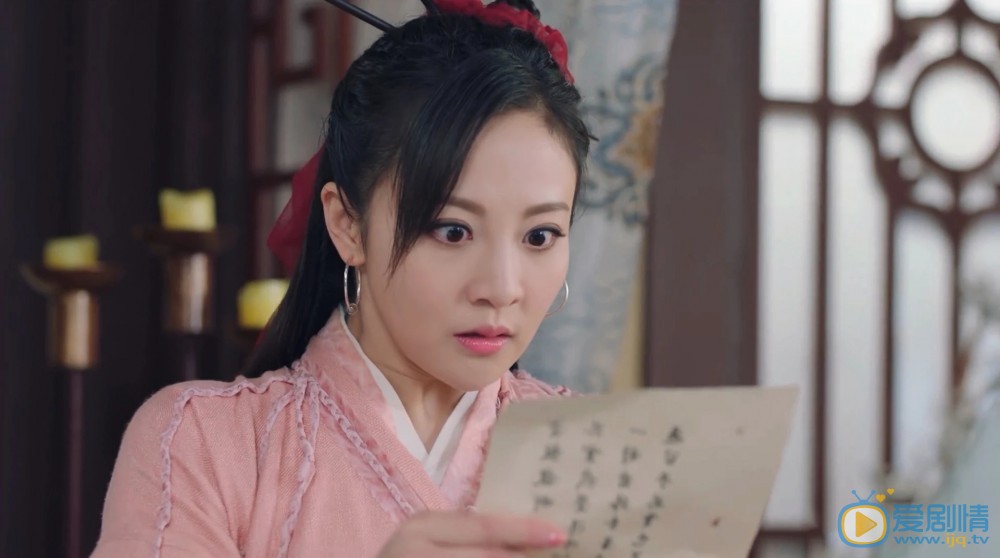 從前有座靈劍山風鈴是由誰飾演的？她是一個怎樣的人？