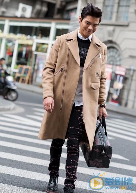 向佐寫真 向佐個人經歷及家庭背景介紹