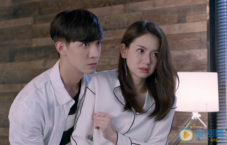  繁星四月簡易結局是什麼？簡易最後變好了嗎？