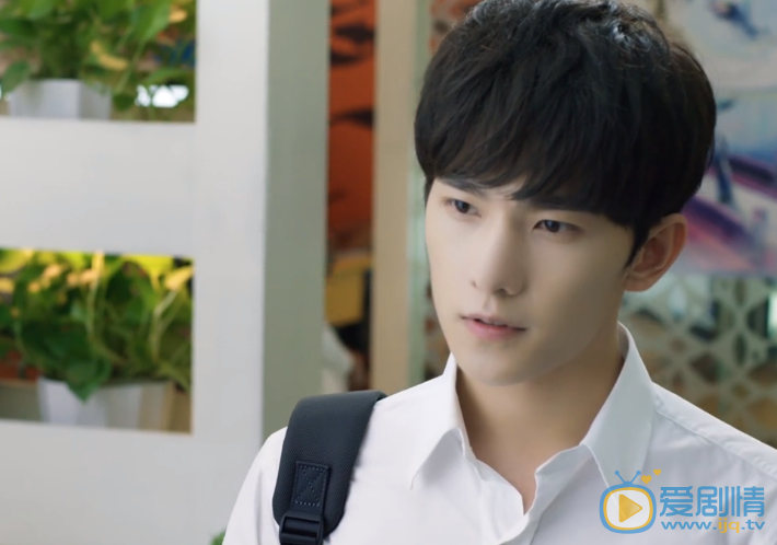  微微一笑很傾城肖奈在哪一集知道微微是蘆葦微微的？