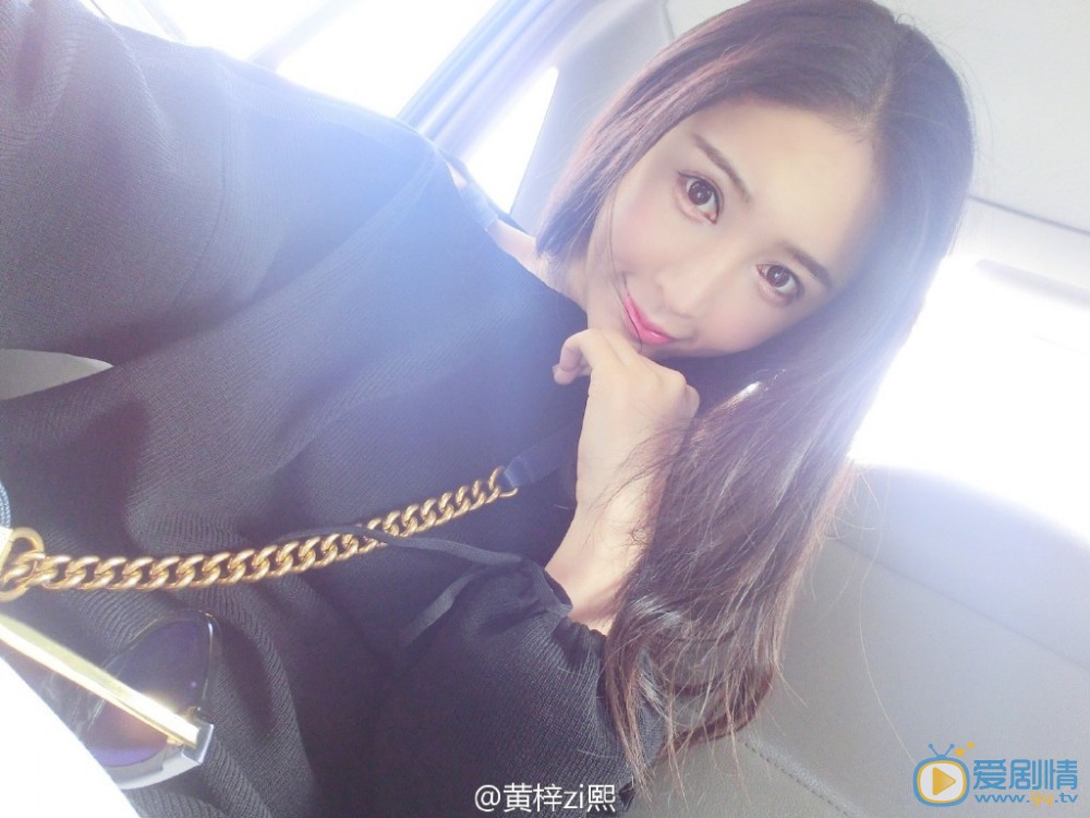 老九門莫測扮演者黃梓熙寫真及生活照欣賞