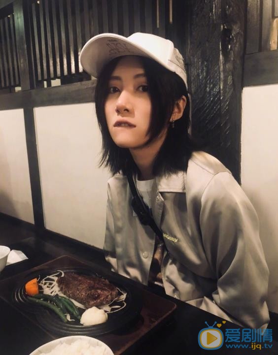 鳴鴻傳妖后明珠是誰演的？妖后明珠扮演者吳優個人資料、寫真及生活照欣賞