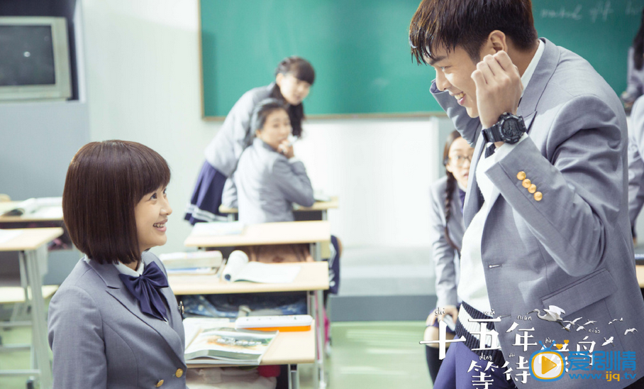  裴尚軒為什麼對黎璃那么好？裴尚軒喜歡黎璃嗎？