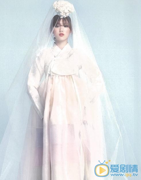 《舉重妖精金福珠》金福珠是是誰扮演的？金福珠扮演者李聖經個人資料、寫真及生活照欣賞