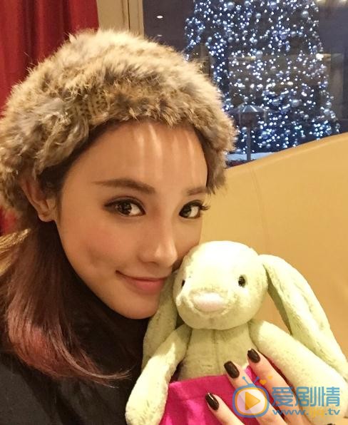 巴清傳巴七芙是誰?巴七芙扮演者彭小苒個人資料、寫真及生活照欣賞