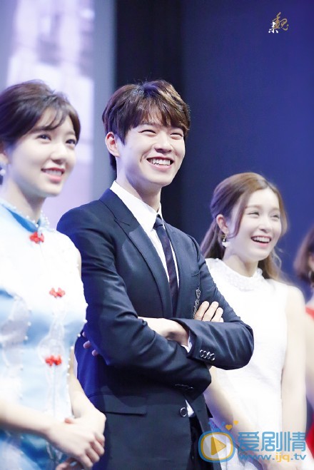 相愛穿梭千年2舉行開播發布會 魏大勛郭雪芙等主演齊聚現場