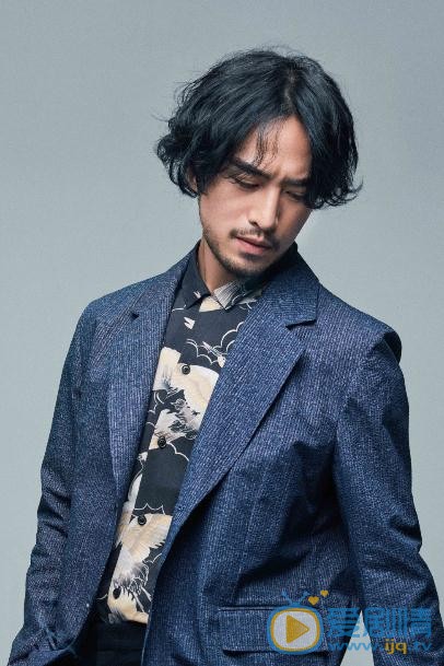 電視劇脫身巫雲甫是誰演的？巫雲甫扮演者張曉晨個人資料、寫真及生活照欣賞