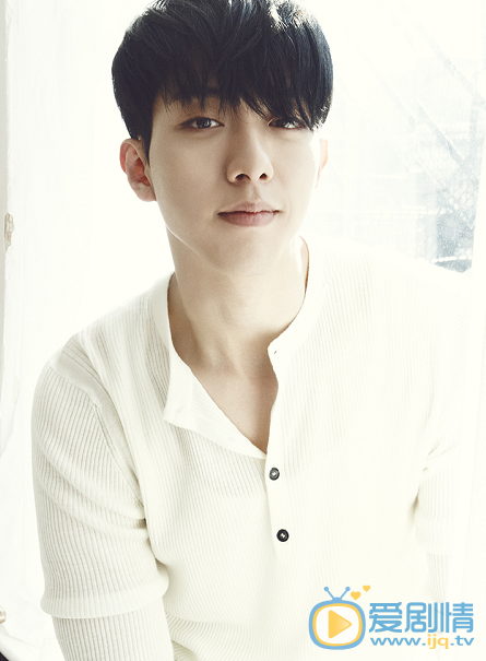 李正信個人經歷及家庭背景  李正信寫真  李正信個人資料簡