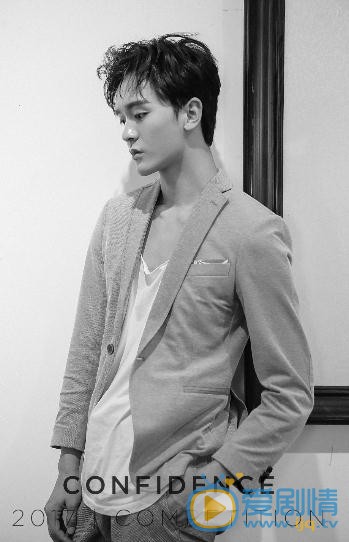 我站在橋上看風景阮旗是誰演的？我站在橋上看風景阮旗扮演者個人資料、寫真及生活照欣賞