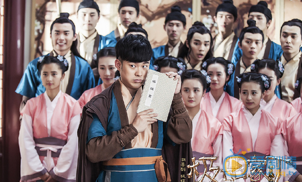 極品家丁開播 “霸道女總裁”金晨狂虐陳赤赤