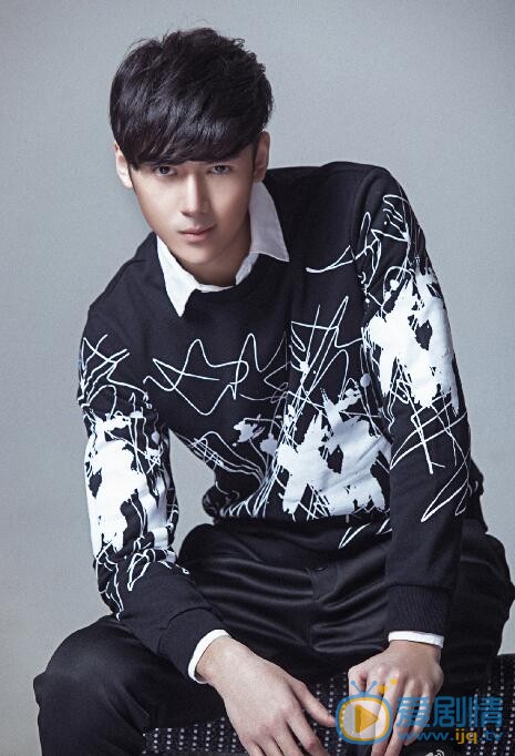 李鶴寫真 李鶴個人資料介紹