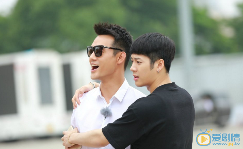 王嘉爾《我們戰鬥吧》節目照王嘉爾個人資料簡介