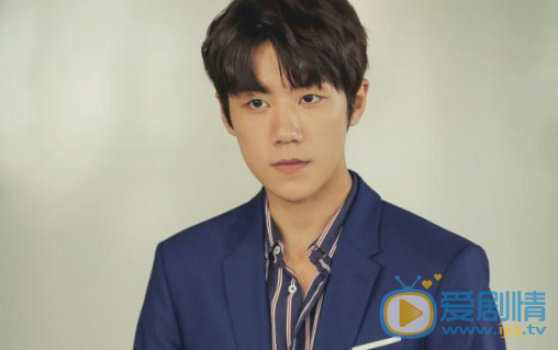 我心深觸孔逸飛是由飾演的？