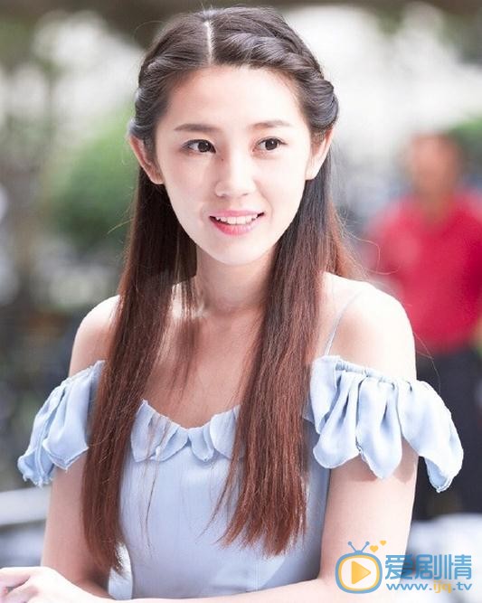 進擊吧閃電宮苒是誰扮演的？進擊吧閃電宮苒扮演者喬曦個人資料、寫真及生活照欣賞